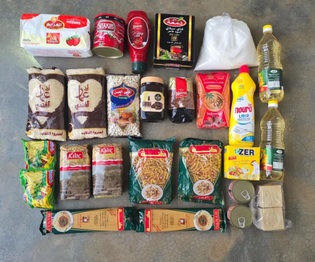 #teemitextrazucker #syrien #hungerbekämpfen #lebensmittel 
Ihr Lieben,
Eben helfen wir noch Menschen die sich auf der gefährlichen Flucht befinden und hier zeigen wir euch, was es heisst, sinnvoll Fluchtursachen zu bekämpfen! 🙏

Unsere monatliche Lebensmittelverteilung an Familien in Syrien hat natürlich auch im September stattgefunden.
Wir unterstützen damit vor allem Frauen mit Kindern, die durch den Krieg zu Witwen geworden sind und somit kaum über ein Einkommen verfügen.
Armut hat oft auch mit Mangelernährung zu tun, besonders für die Kleinen.

Egal ob in Syrien, Rumänien, der Ukraine, Italien, der Türkei (posting folgt), oder eben hier in unserer Nachbarschaft - wir helfen Menschen in Not!
Egal wo und egal welcher Nationalität oder Religionszugehörigkeit. ☝️

Mensch ist Mensch und die Würde ALLER Menschen ist unantastbar.
Wie ihr wisst belaufen sich die Kosten für die Einkäufe auf 1.000,00 € monatlich, auch hier ist die Arbeit unserer Helfer ehrenamtlich und kommt von Herzen ♥️ 

Mit deiner Hilfe können wir Not mildern 🙏

Frankenkonvoi Spendenkonto:

IBAN: DE 36 7625 0000 0040 8462 89
BIC: BYLADEM1SFU
Sparkasse Fürth 

ODER:
paypal.me/frankenkonvoi